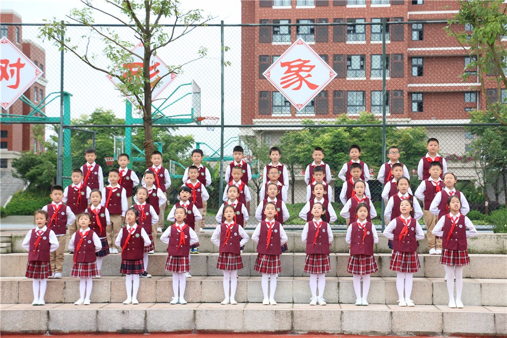 二三班诗朗诵1.JPG