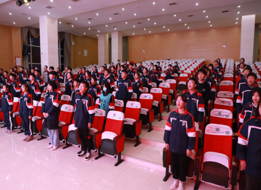 “请党放心，强国有我”共青团重庆市涪陵外国语学校委员会，第三次团员代表会 第 8 张