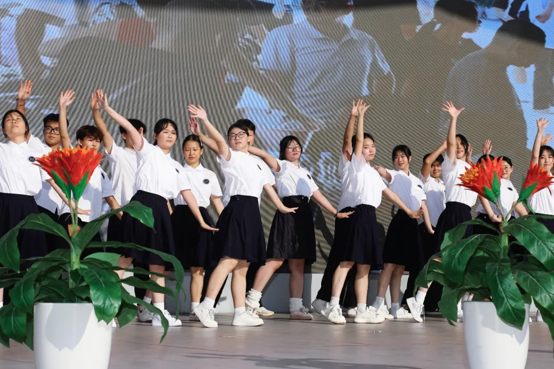 undefined 薪火三十载 卓越新征程——涪陵外国语学校2026年秋期开学典礼隆重举行 第 43 张